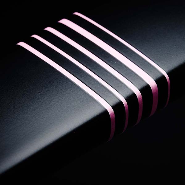 5 pink stripes to honour the 5 victories